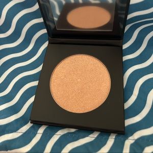 Araceli tequila highlighter